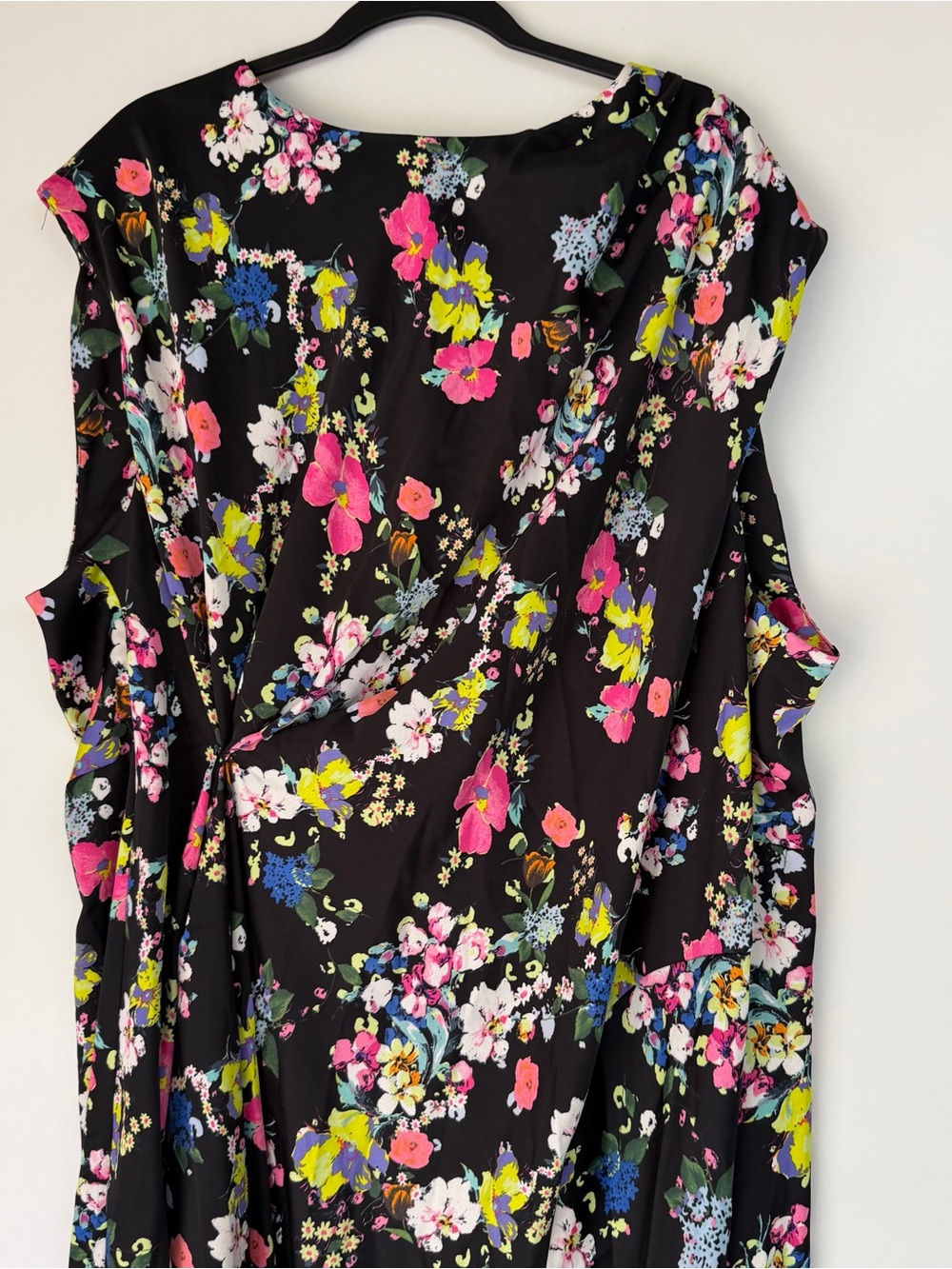 Asos Black Floral Twist-Waist Sleeveless Midi Dress - Picture 4 of 6